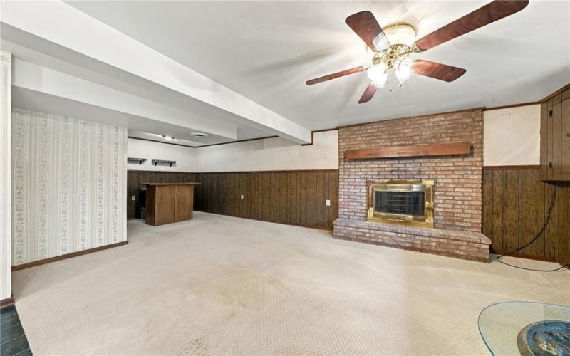 702 Woodside Dr, Jeannette, 15644, 3 Bedroom Bedrooms, 9 Room Rooms,1.1 BathroomBathrooms,Residential,For Sale,Woodside Dr,1771364