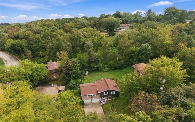 702 Woodside Dr, Jeannette, 15644, 3 Bedroom Bedrooms, 9 Room Rooms,1.1 BathroomBathrooms,Residential,For Sale,Woodside Dr,1771364