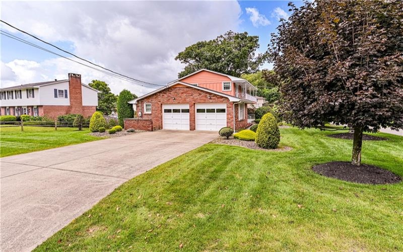10 Holly Dr, Greensburg, 15601, 5 Bedroom Bedrooms, 13 Room Rooms,3.1 BathroomBathrooms,Residential,For Sale,Holly Dr,1773538