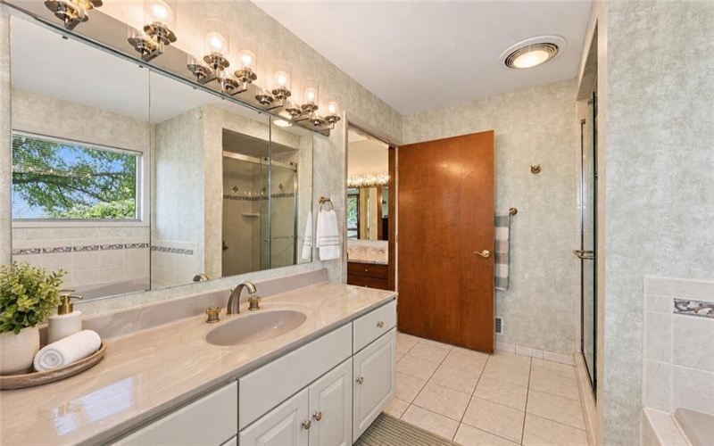 606 Fairwinds Ct, Greensburg, 15601, 4 Bedroom Bedrooms, 13 Room Rooms,3.1 BathroomBathrooms,Residential,For Sale,Fairwinds Ct,1773704