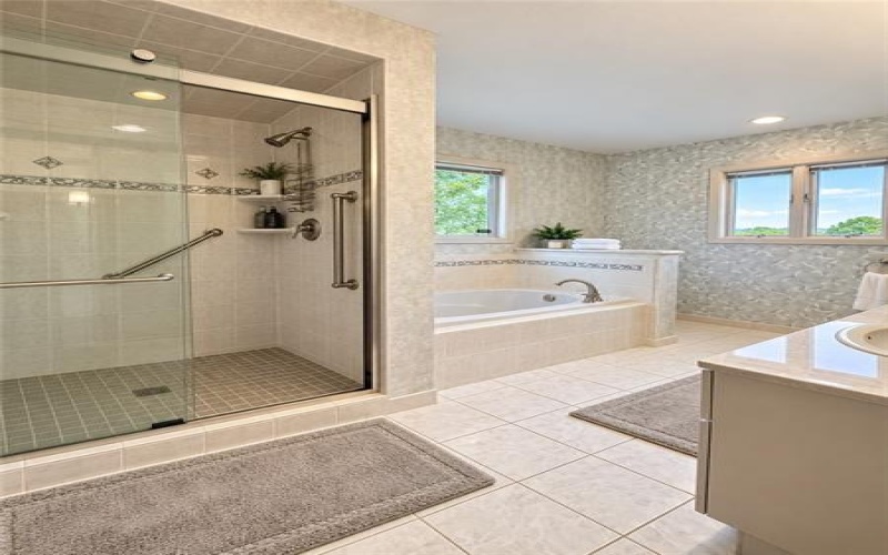 606 Fairwinds Ct, Greensburg, 15601, 4 Bedroom Bedrooms, 13 Room Rooms,3.1 BathroomBathrooms,Residential,For Sale,Fairwinds Ct,1773704