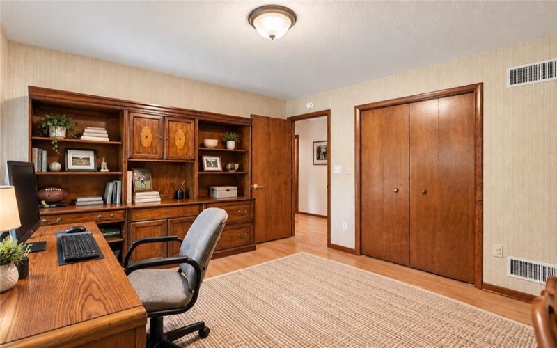 606 Fairwinds Ct, Greensburg, 15601, 4 Bedroom Bedrooms, 13 Room Rooms,3.1 BathroomBathrooms,Residential,For Sale,Fairwinds Ct,1773704