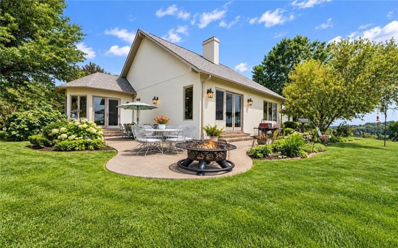 606 Fairwinds Ct, Greensburg, 15601, 4 Bedroom Bedrooms, 13 Room Rooms,3.1 BathroomBathrooms,Residential,For Sale,Fairwinds Ct,1773704