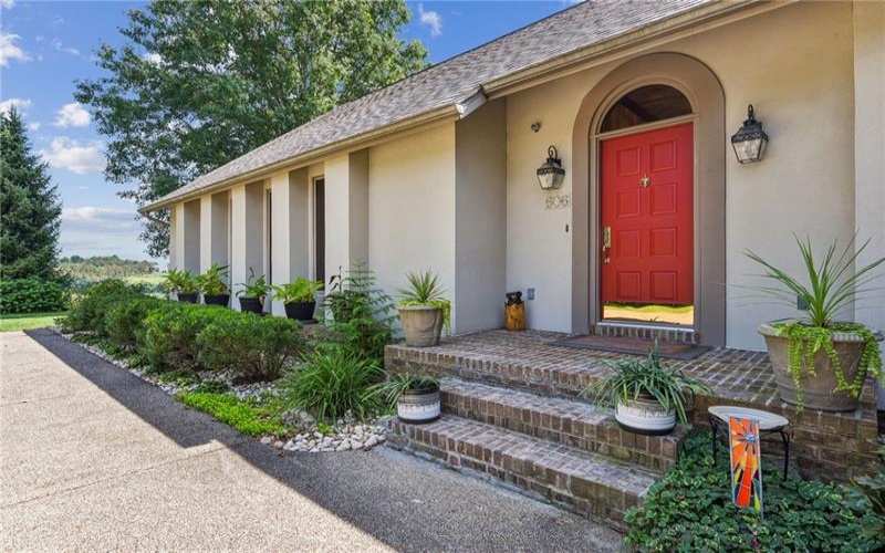606 Fairwinds Ct, Greensburg, 15601, 4 Bedroom Bedrooms, 13 Room Rooms,3.1 BathroomBathrooms,Residential,For Sale,Fairwinds Ct,1773704