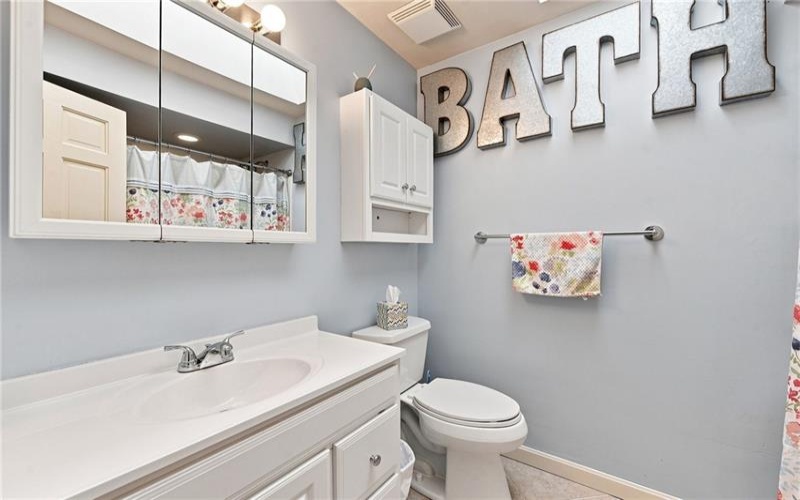 118 Mayberry Lane, Latrobe, 15650, 3 Bedroom Bedrooms, 8 Room Rooms,2.1 BathroomBathrooms,Residential,For Sale,Mayberry Lane,1773996