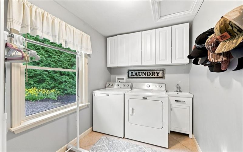 118 Mayberry Lane, Latrobe, 15650, 3 Bedroom Bedrooms, 8 Room Rooms,2.1 BathroomBathrooms,Residential,For Sale,Mayberry Lane,1773996