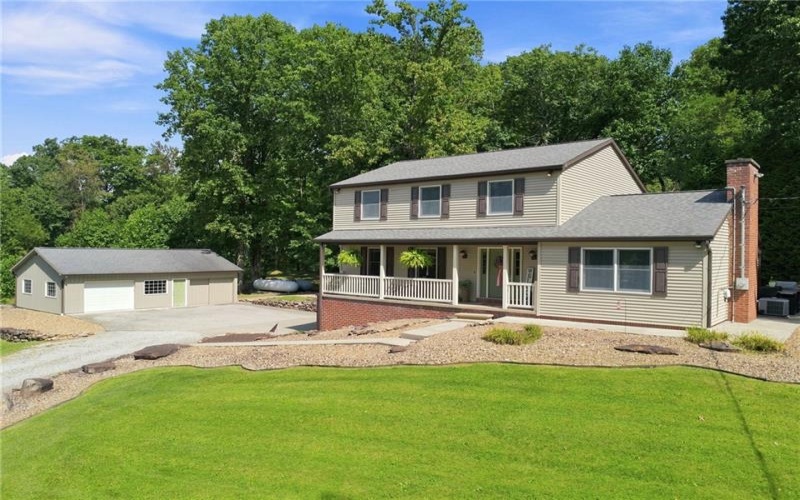 118 Mayberry Lane, Latrobe, 15650, 3 Bedroom Bedrooms, 8 Room Rooms,2.1 BathroomBathrooms,Residential,For Sale,Mayberry Lane,1773996