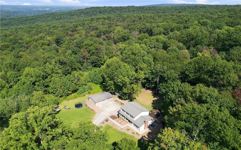 118 Mayberry Lane, Latrobe, 15650, 3 Bedroom Bedrooms, 8 Room Rooms,2.1 BathroomBathrooms,Residential,For Sale,Mayberry Lane,1773996