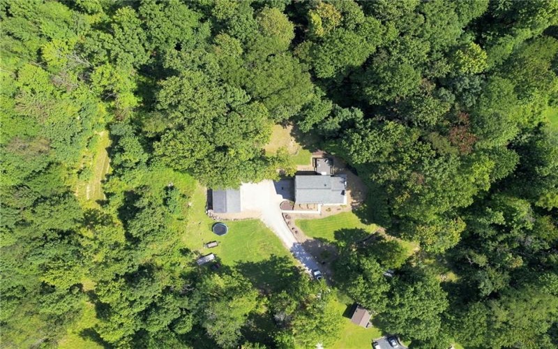 118 Mayberry Lane, Latrobe, 15650, 3 Bedroom Bedrooms, 8 Room Rooms,2.1 BathroomBathrooms,Residential,For Sale,Mayberry Lane,1773996