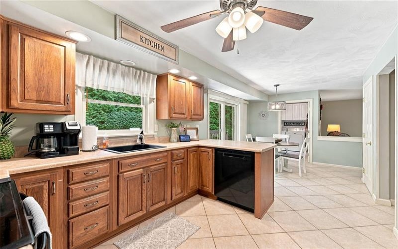 118 Mayberry Lane, Latrobe, 15650, 3 Bedroom Bedrooms, 8 Room Rooms,2.1 BathroomBathrooms,Residential,For Sale,Mayberry Lane,1773996