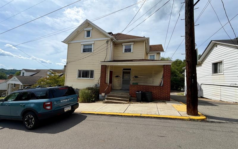321 Greenside AVENUE, Canonsburg, 15317, ,Multi-unit,For Sale,Greenside,1774081