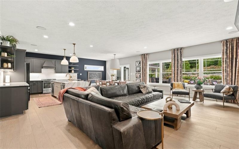505 Harvest View Dr, Venetia, 15367, 5 Bedroom Bedrooms, 12 Room Rooms,3.2 BathroomBathrooms,Residential,For Sale,Harvest View Dr,1774175
