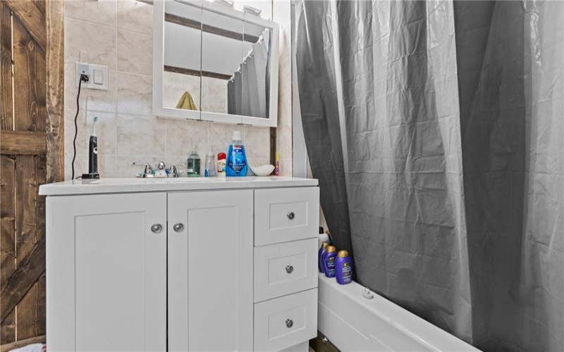 152 Haft St, Houston, 15342, 2 Bedroom Bedrooms, 6 Room Rooms,2 BathroomBathrooms,Residential,For Sale,Haft St,1774197