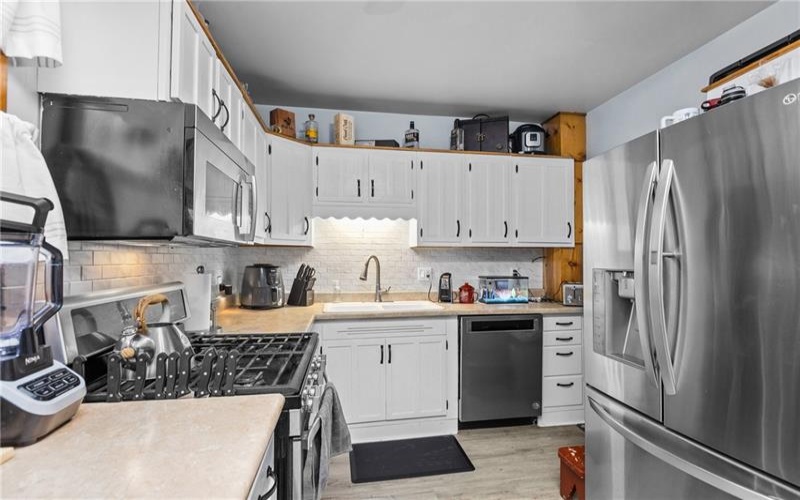 152 Haft St, Houston, 15342, 2 Bedroom Bedrooms, 6 Room Rooms,2 BathroomBathrooms,Residential,For Sale,Haft St,1774197