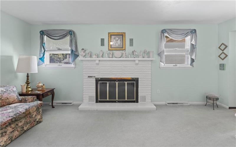 369 S Kings Creek Road, 15021, 15021, 4 Bedroom Bedrooms, 11 Room Rooms,3.1 BathroomBathrooms,Residential,For Sale,S Kings Creek Road,1773753