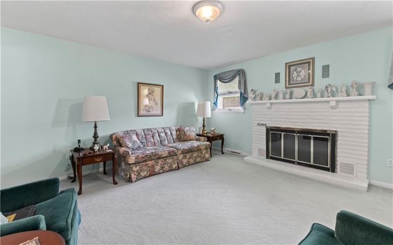 369 S Kings Creek Road, 15021, 15021, 4 Bedroom Bedrooms, 11 Room Rooms,3.1 BathroomBathrooms,Residential,For Sale,S Kings Creek Road,1773753