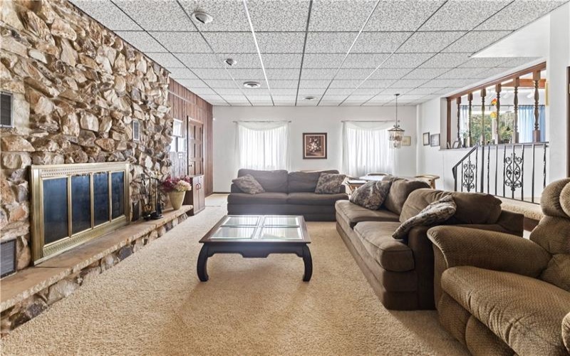 369 S Kings Creek Road, 15021, 15021, 4 Bedroom Bedrooms, 11 Room Rooms,3.1 BathroomBathrooms,Residential,For Sale,S Kings Creek Road,1773753