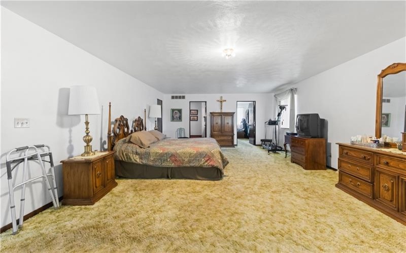 369 S Kings Creek Road, 15021, 15021, 4 Bedroom Bedrooms, 11 Room Rooms,3.1 BathroomBathrooms,Residential,For Sale,S Kings Creek Road,1773753