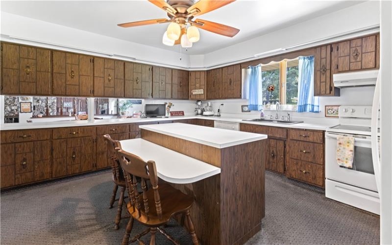369 S Kings Creek Road, 15021, 15021, 4 Bedroom Bedrooms, 11 Room Rooms,3.1 BathroomBathrooms,Residential,For Sale,S Kings Creek Road,1773753