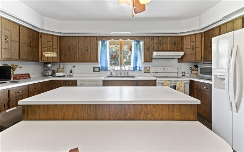 369 S Kings Creek Road, 15021, 15021, 4 Bedroom Bedrooms, 11 Room Rooms,3.1 BathroomBathrooms,Residential,For Sale,S Kings Creek Road,1773753