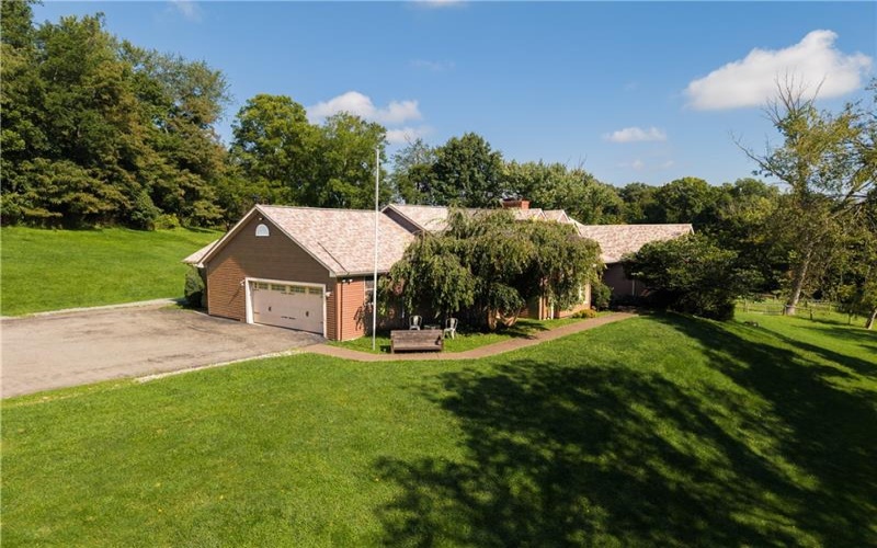 270 Mcdowell Ln, Canonsburg, 15317, 5 Bedroom Bedrooms, ,3 BathroomBathrooms,Farm-acreage-lot,For Sale,3 stall barn, 2 bay shed,Mcdowell Ln,1774039