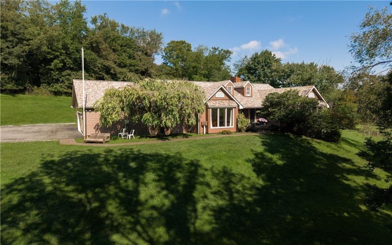 270 Mcdowell Ln, Canonsburg, 15317, 5 Bedroom Bedrooms, ,3 BathroomBathrooms,Farm-acreage-lot,For Sale,3 stall barn, 2 bay shed,Mcdowell Ln,1774039