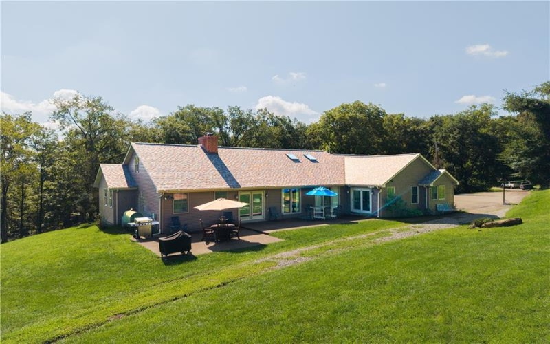 270 Mcdowell Ln, Canonsburg, 15317, 5 Bedroom Bedrooms, ,3 BathroomBathrooms,Farm-acreage-lot,For Sale,3 stall barn, 2 bay shed,Mcdowell Ln,1774039