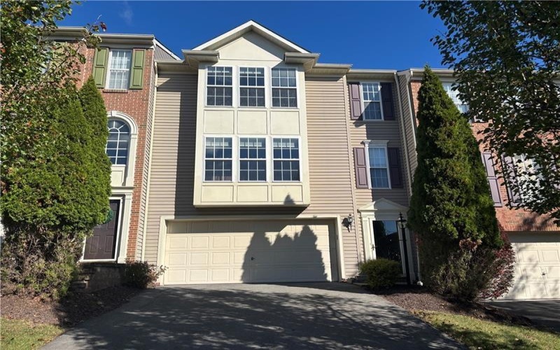 2006 Overlook Ct, Canonsburg, 15317, 3 Bedroom Bedrooms, ,2.1 BathroomBathrooms,Lease,For Rent,Overlook Ct,1774211