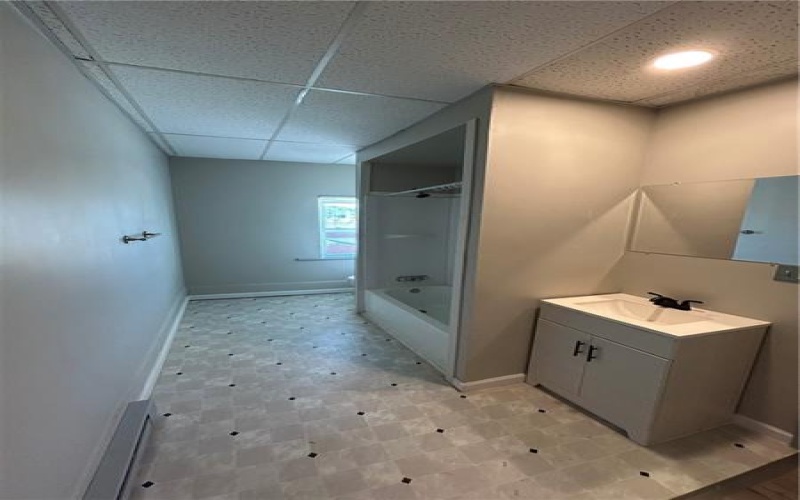 192 High St, Waynesburg, 15370, 2 Bedroom Bedrooms, ,1 BathroomBathrooms,Lease,For Rent,High St,1774213
