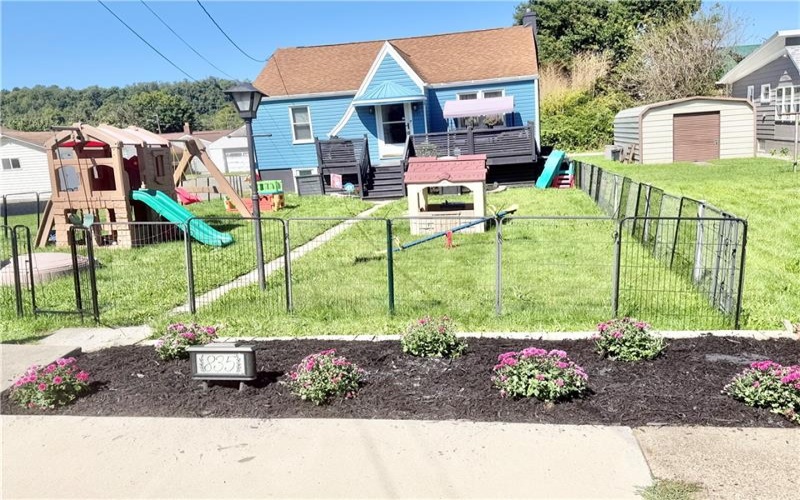 835 Graham St, Belle Vernon, 15012, 3 Bedroom Bedrooms, 7 Room Rooms,2 BathroomBathrooms,Residential,For Sale,Graham St,1774225