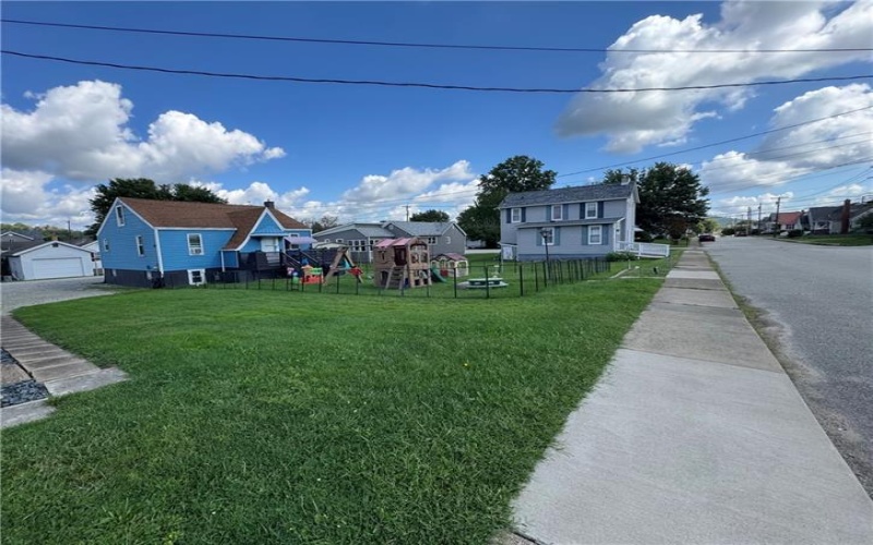 835 Graham St, Belle Vernon, 15012, 3 Bedroom Bedrooms, 7 Room Rooms,2 BathroomBathrooms,Residential,For Sale,Graham St,1774225