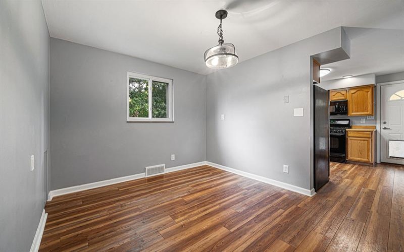 6715 Highland AVENUE, Finleyville, 15332, 3 Bedroom Bedrooms, 8 Room Rooms,1.1 BathroomBathrooms,Residential,For Sale,Highland,1774258