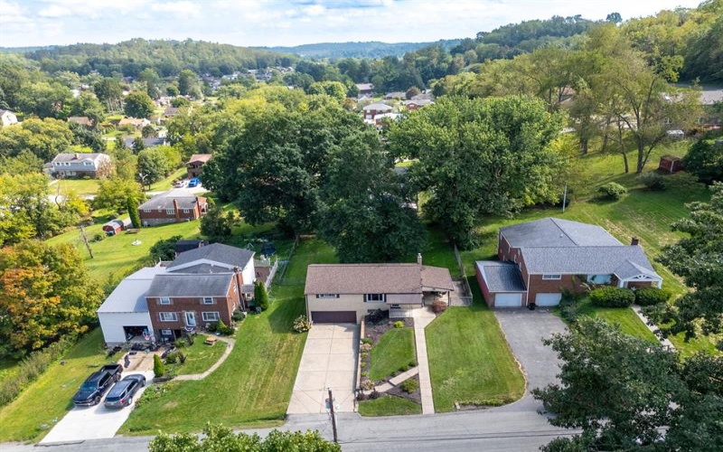 6715 Highland AVENUE, Finleyville, 15332, 3 Bedroom Bedrooms, 8 Room Rooms,1.1 BathroomBathrooms,Residential,For Sale,Highland,1774258