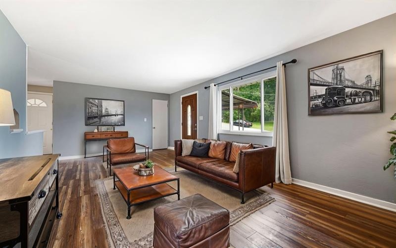 6715 Highland AVENUE, Finleyville, 15332, 3 Bedroom Bedrooms, 8 Room Rooms,1.1 BathroomBathrooms,Residential,For Sale,Highland,1774258