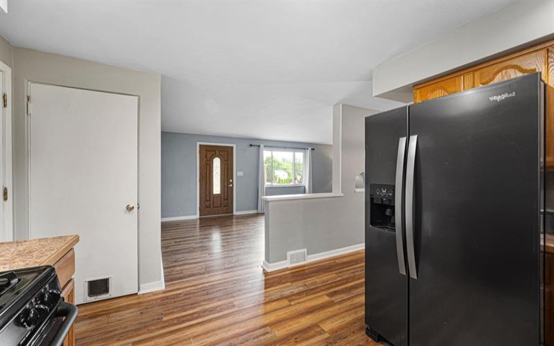 6715 Highland AVENUE, Finleyville, 15332, 3 Bedroom Bedrooms, 8 Room Rooms,1.1 BathroomBathrooms,Residential,For Sale,Highland,1774258