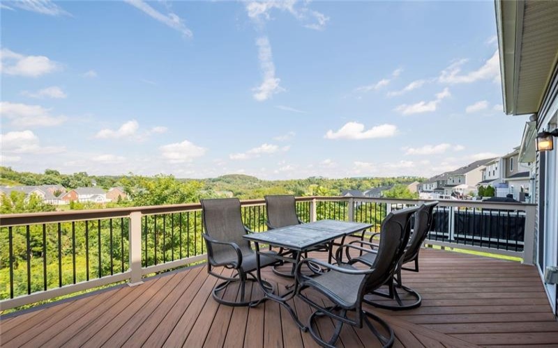 1435 Deer Creek Crossing Drive, Canonsburg, 15317, 3 Bedroom Bedrooms, 9 Room Rooms,3.1 BathroomBathrooms,Residential,For Sale,Deer Creek Crossing Drive,1774045