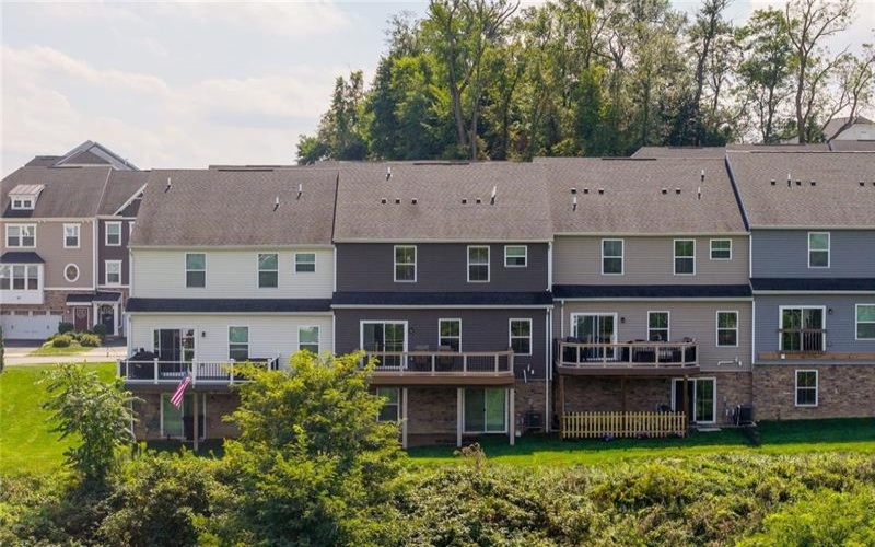 1435 Deer Creek Crossing Drive, Canonsburg, 15317, 3 Bedroom Bedrooms, 9 Room Rooms,3.1 BathroomBathrooms,Residential,For Sale,Deer Creek Crossing Drive,1774045