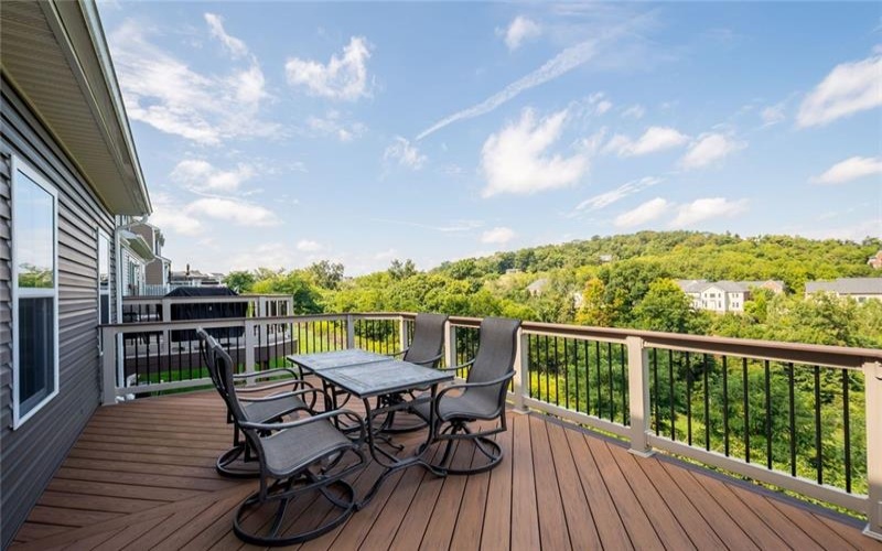 1435 Deer Creek Crossing Drive, Canonsburg, 15317, 3 Bedroom Bedrooms, 9 Room Rooms,3.1 BathroomBathrooms,Residential,For Sale,Deer Creek Crossing Drive,1774045