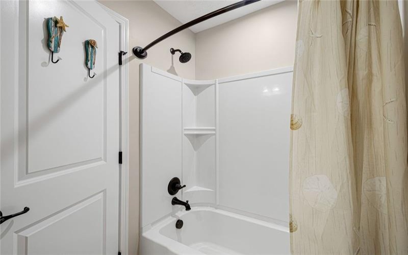 1435 Deer Creek Crossing Drive, Canonsburg, 15317, 3 Bedroom Bedrooms, 9 Room Rooms,3.1 BathroomBathrooms,Residential,For Sale,Deer Creek Crossing Drive,1774045