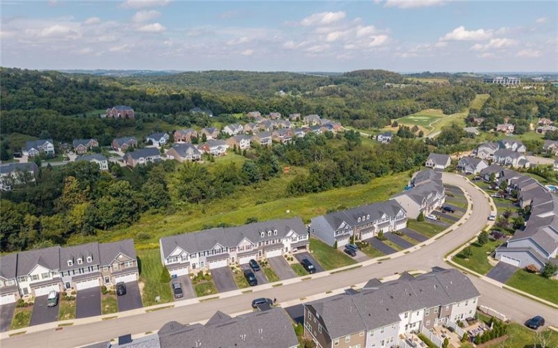 1435 Deer Creek Crossing Drive, Canonsburg, 15317, 3 Bedroom Bedrooms, 9 Room Rooms,3.1 BathroomBathrooms,Residential,For Sale,Deer Creek Crossing Drive,1774045