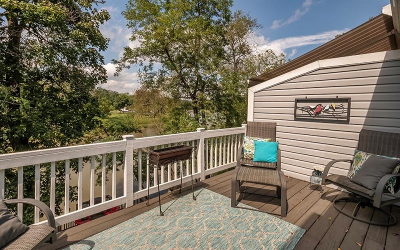 404 Waterside Drive, McMurray, 15317, 3 Bedroom Bedrooms, 10 Room Rooms,3.1 BathroomBathrooms,Residential,For Sale,Waterside Drive,1774151