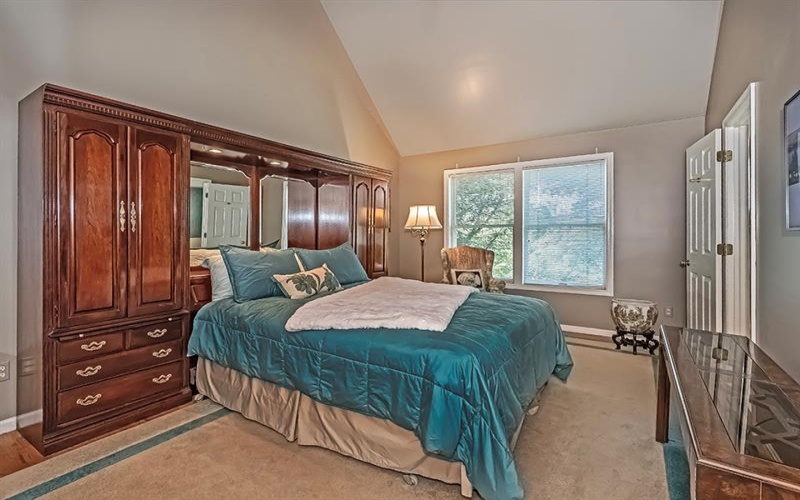 404 Waterside Drive, McMurray, 15317, 3 Bedroom Bedrooms, 10 Room Rooms,3.1 BathroomBathrooms,Residential,For Sale,Waterside Drive,1774151