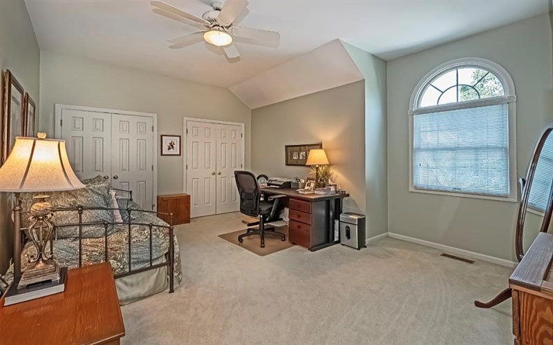 404 Waterside Drive, McMurray, 15317, 3 Bedroom Bedrooms, 10 Room Rooms,3.1 BathroomBathrooms,Residential,For Sale,Waterside Drive,1774151
