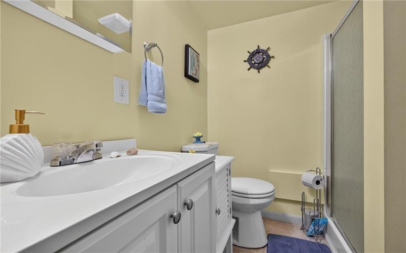 857 Pleasant Hills Dr, Washington, 15301, 3 Bedroom Bedrooms, 9 Room Rooms,2 BathroomBathrooms,Residential,For Sale,Pleasant Hills Dr,1774204