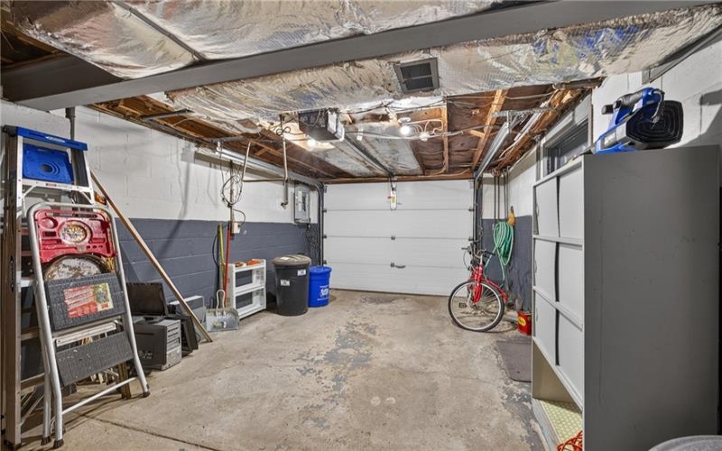 857 Pleasant Hills Dr, Washington, 15301, 3 Bedroom Bedrooms, 9 Room Rooms,2 BathroomBathrooms,Residential,For Sale,Pleasant Hills Dr,1774204