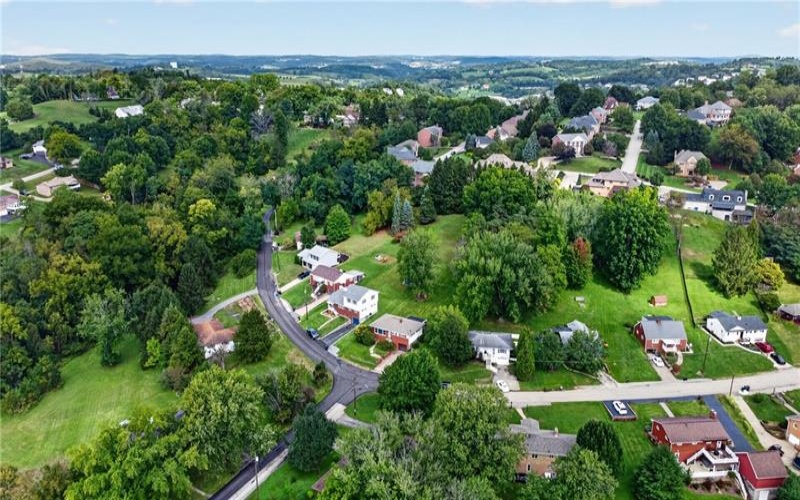 857 Pleasant Hills Dr, Washington, 15301, 3 Bedroom Bedrooms, 9 Room Rooms,2 BathroomBathrooms,Residential,For Sale,Pleasant Hills Dr,1774204