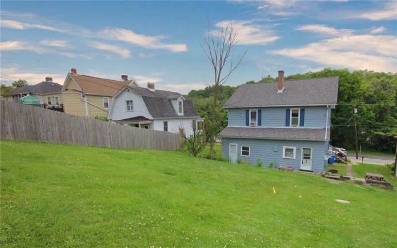 139-141 Front Street, North Huntingdon, 15642, ,Multi-unit,For Sale,Front Street,1774243