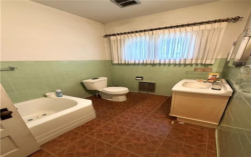 115 Main St, West Brownsville, 15417, 4 Bedroom Bedrooms, 8 Room Rooms,2 BathroomBathrooms,Residential,For Sale,Main St,1774281