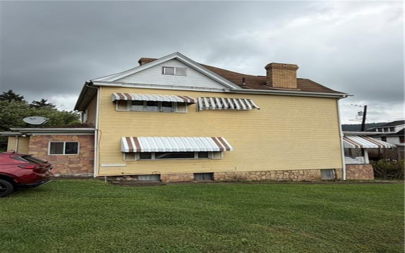115 Main St, West Brownsville, 15417, 4 Bedroom Bedrooms, 8 Room Rooms,2 BathroomBathrooms,Residential,For Sale,Main St,1774281