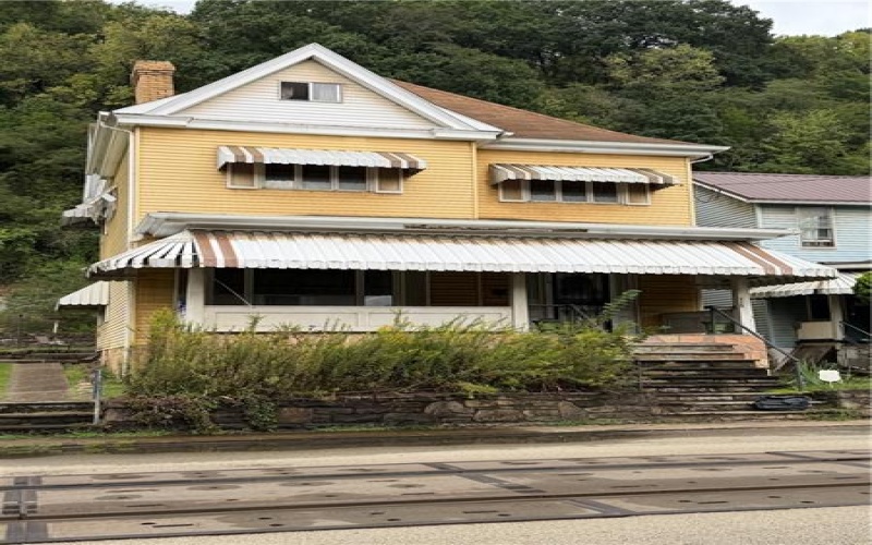 115 Main St, West Brownsville, 15417, 4 Bedroom Bedrooms, 8 Room Rooms,2 BathroomBathrooms,Residential,For Sale,Main St,1774281